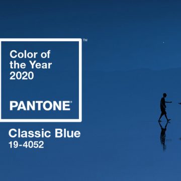 2020 színe a CLASSIC BLUE
